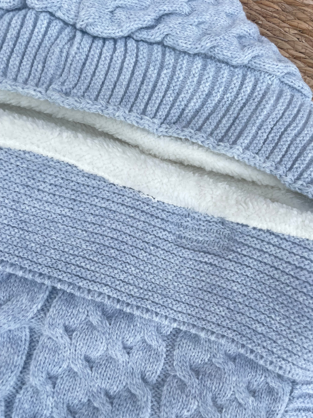 Blue Wool Cache Bébé Fur inside