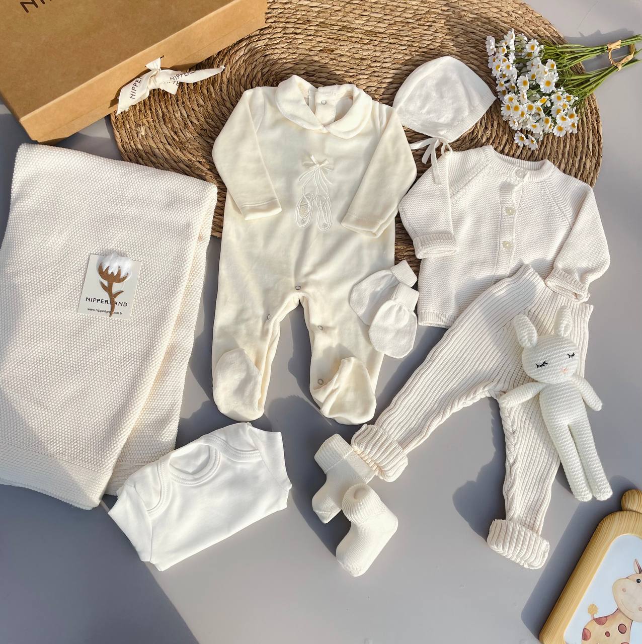 Off-White Ballerina Velvet And Knitted Cotton Hospital Set