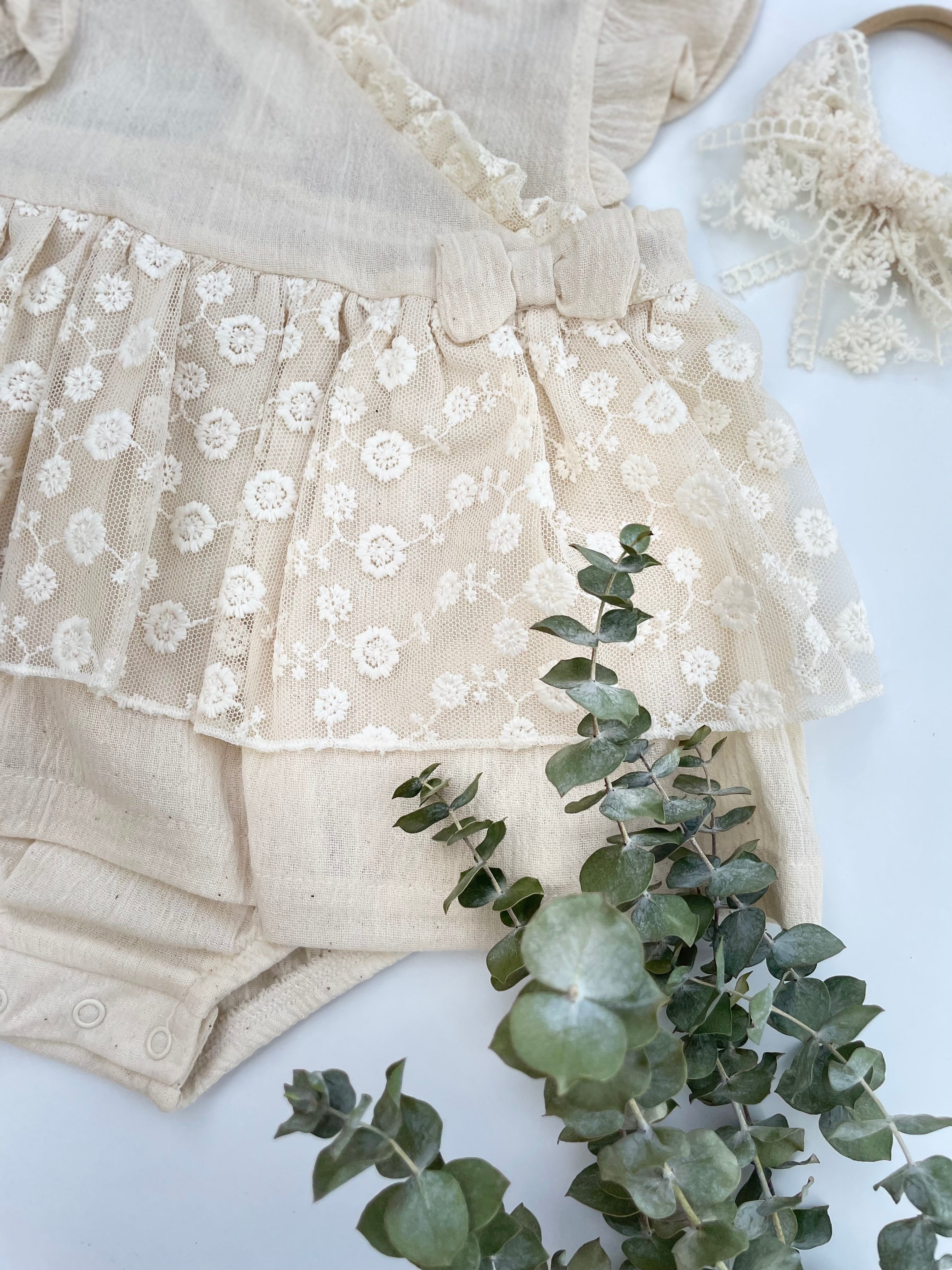 Beige Linen Dentelle  Dress