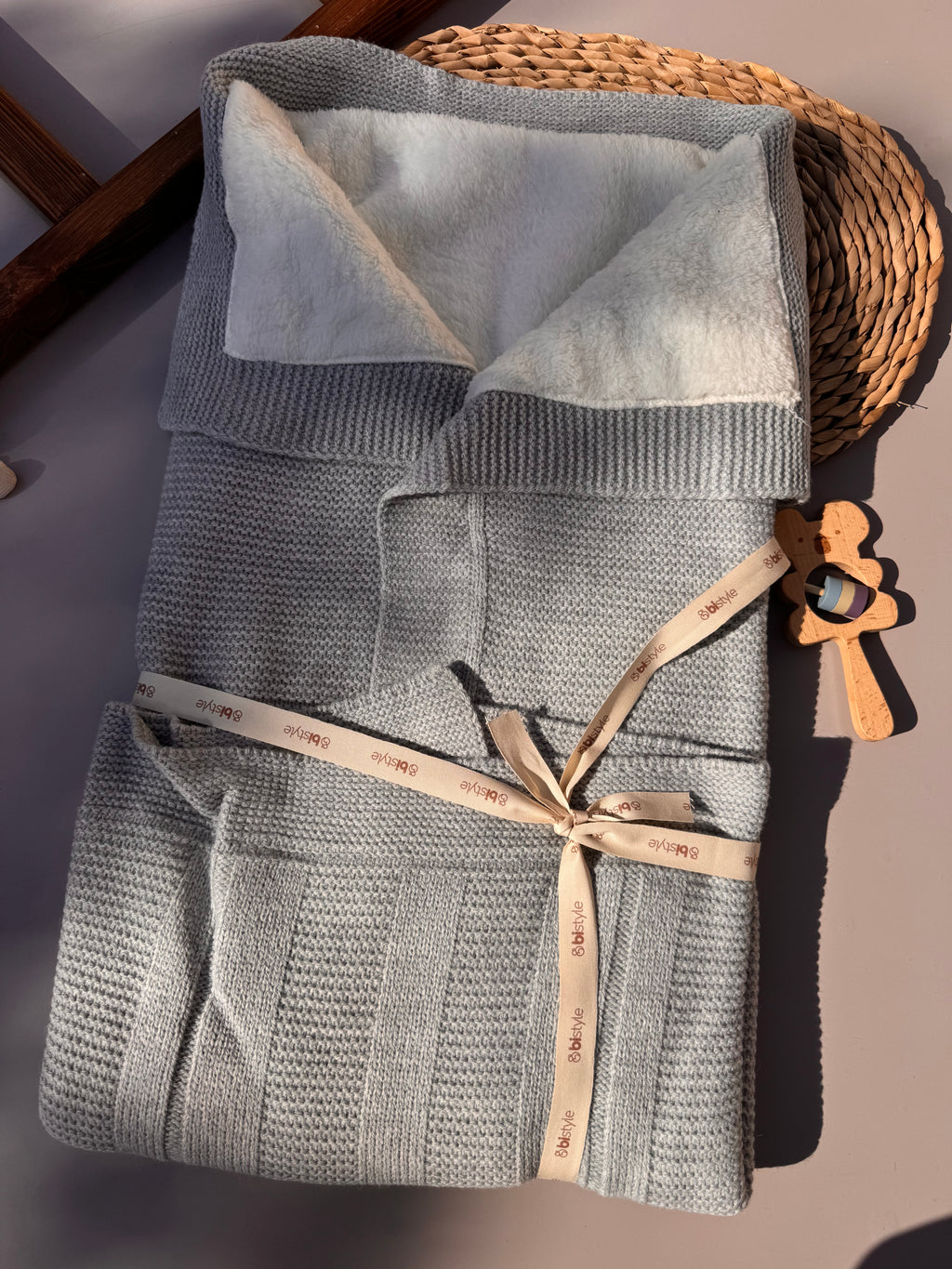 Grey Organic Fabrics blanket fleece inside (GOTS Certified)