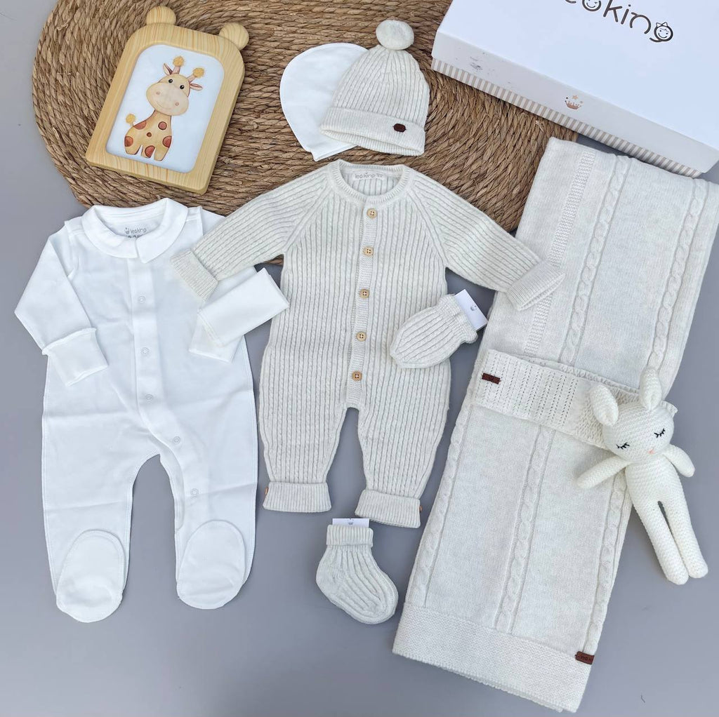 Off-White Wool 9 Pcs Hospital Set