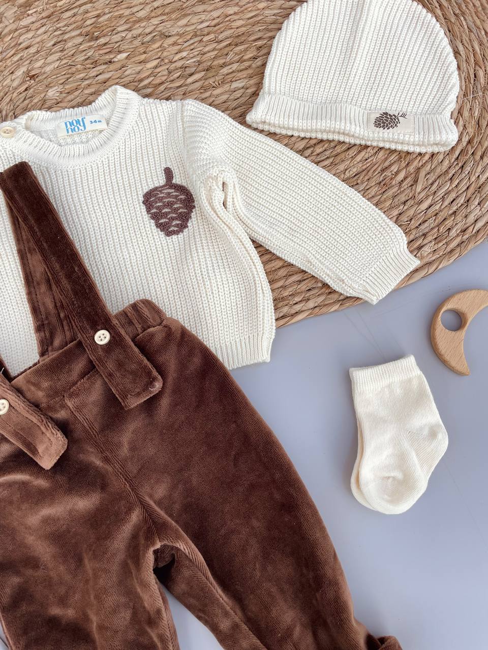 Brown And Beige Wool Set