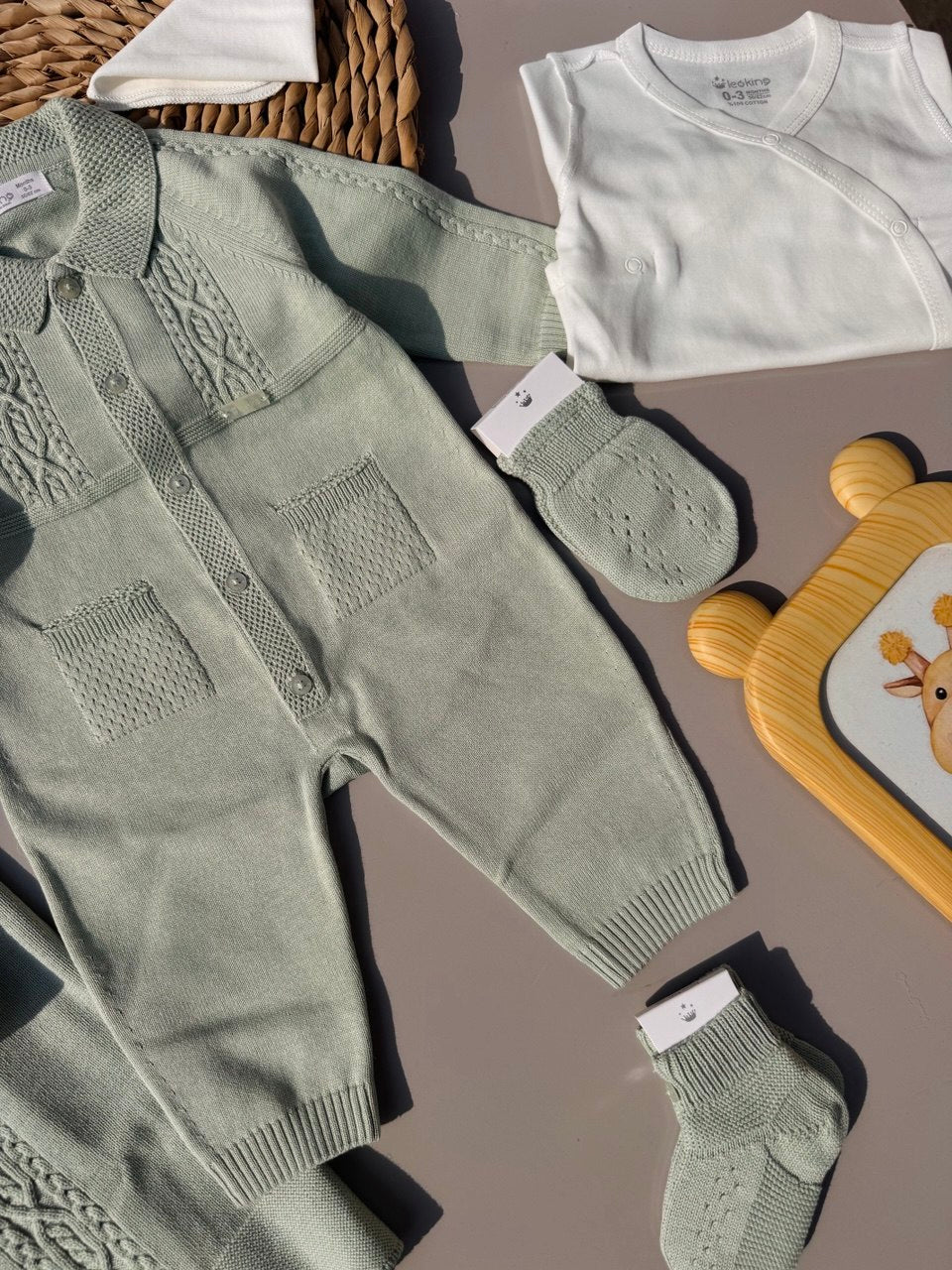 Mint Green Spanish Design Hospital Set