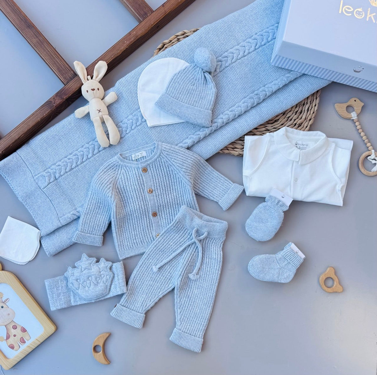 Blue Spanish Design Natural Wool 9 Pcs Hospital Set