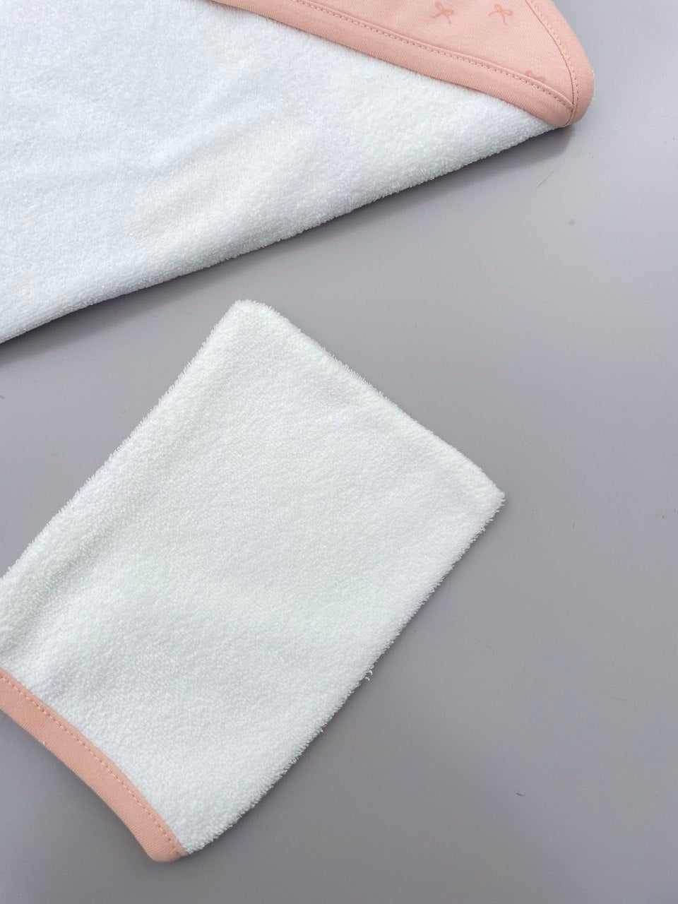 White And Peach Bath Towel Cotton