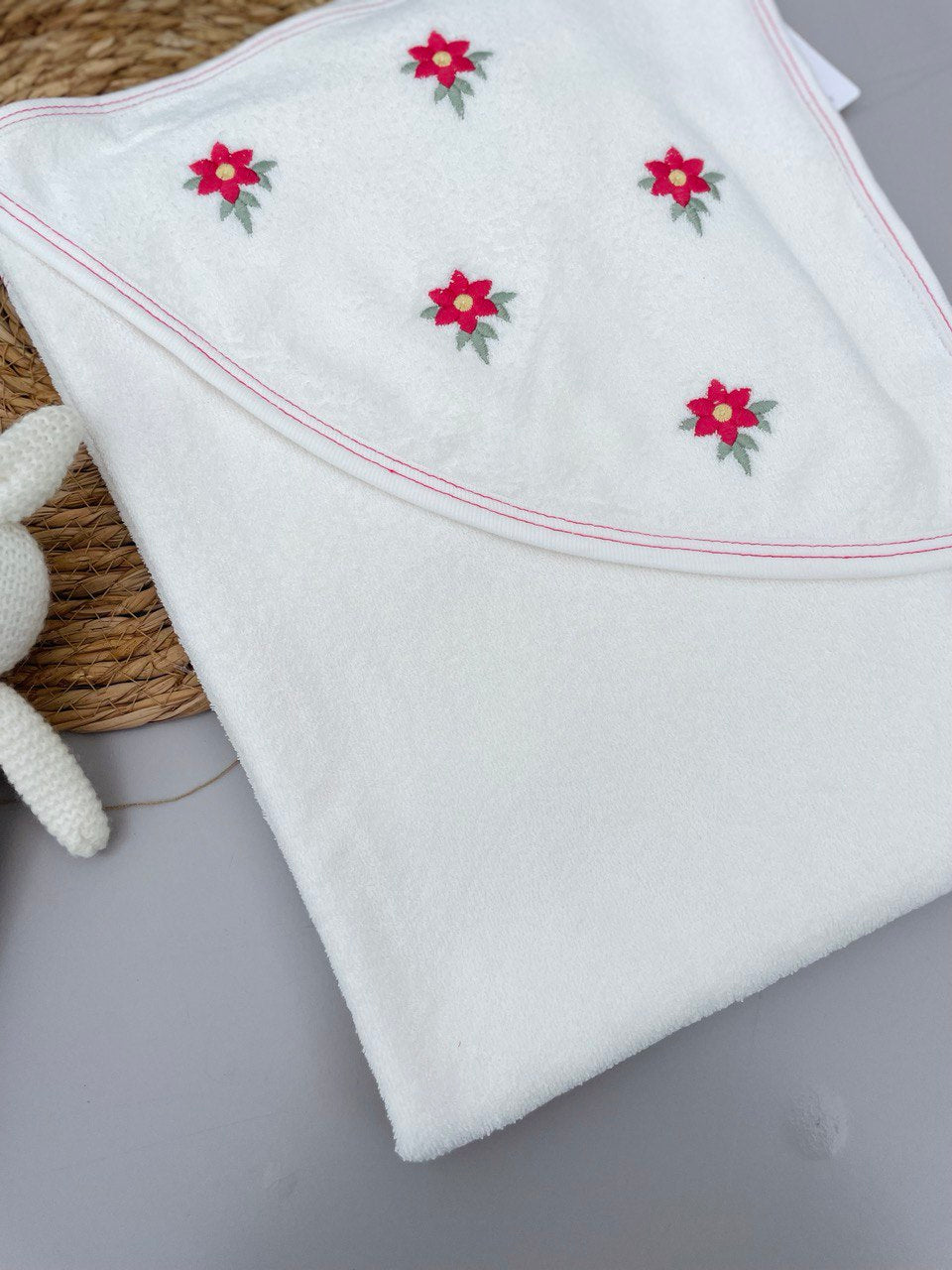 Red Flowers Bath Towels