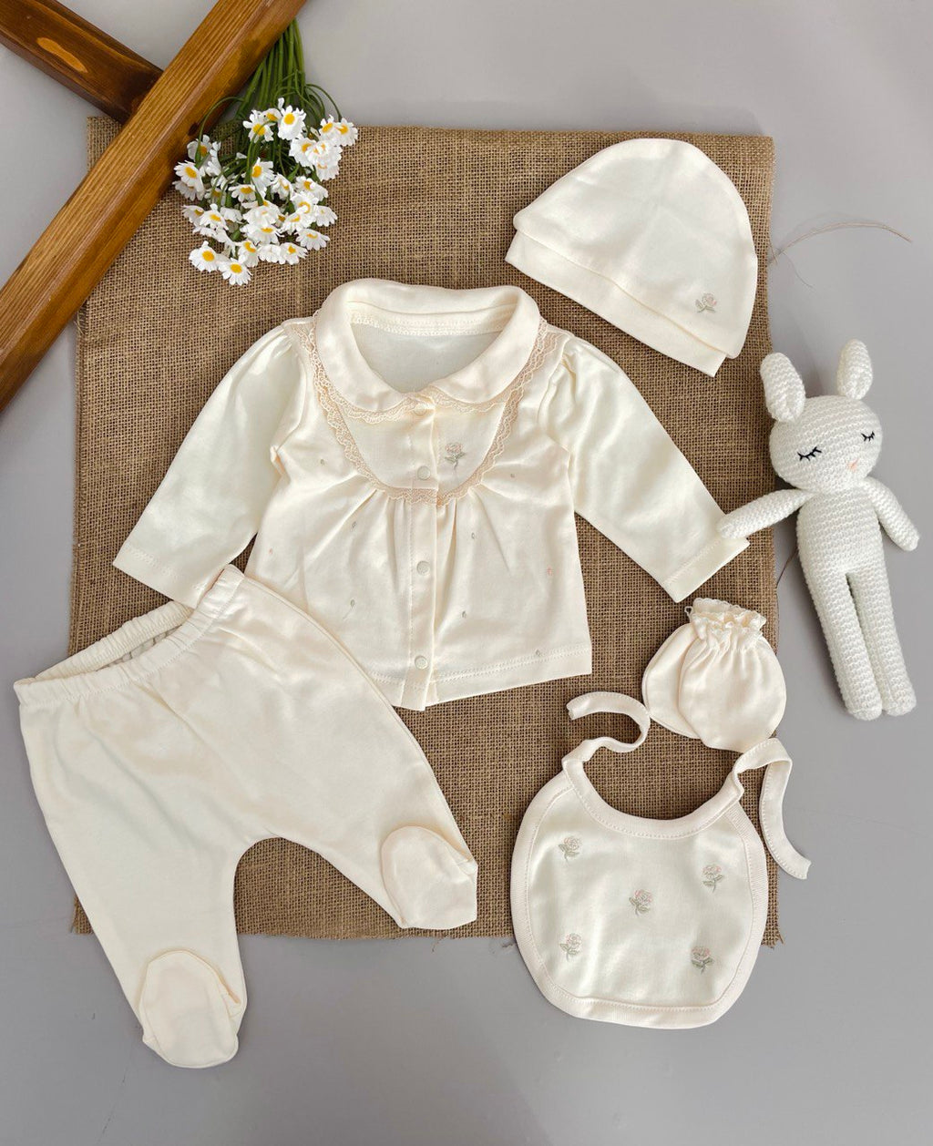 Beige Flowers 5 Pcs Set