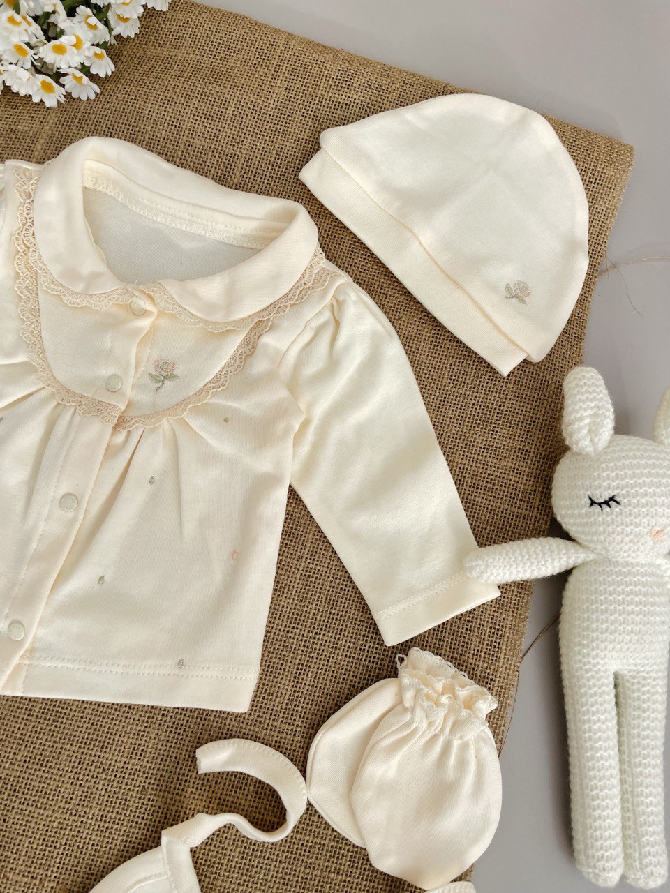 Beige Flowers 5 Pcs Set