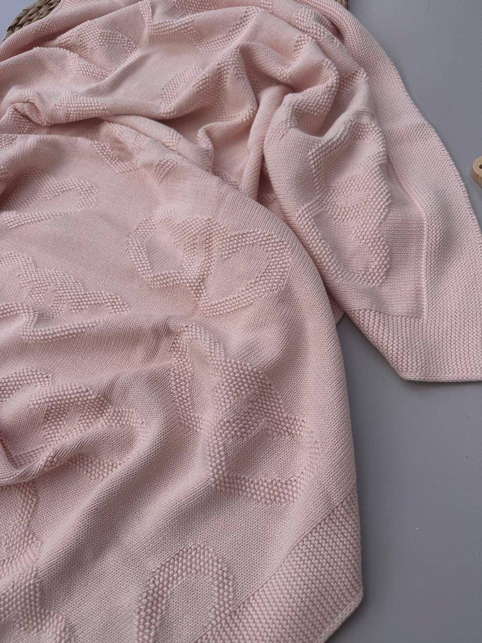Off-White / Pink Tricot Hearts Blanket
