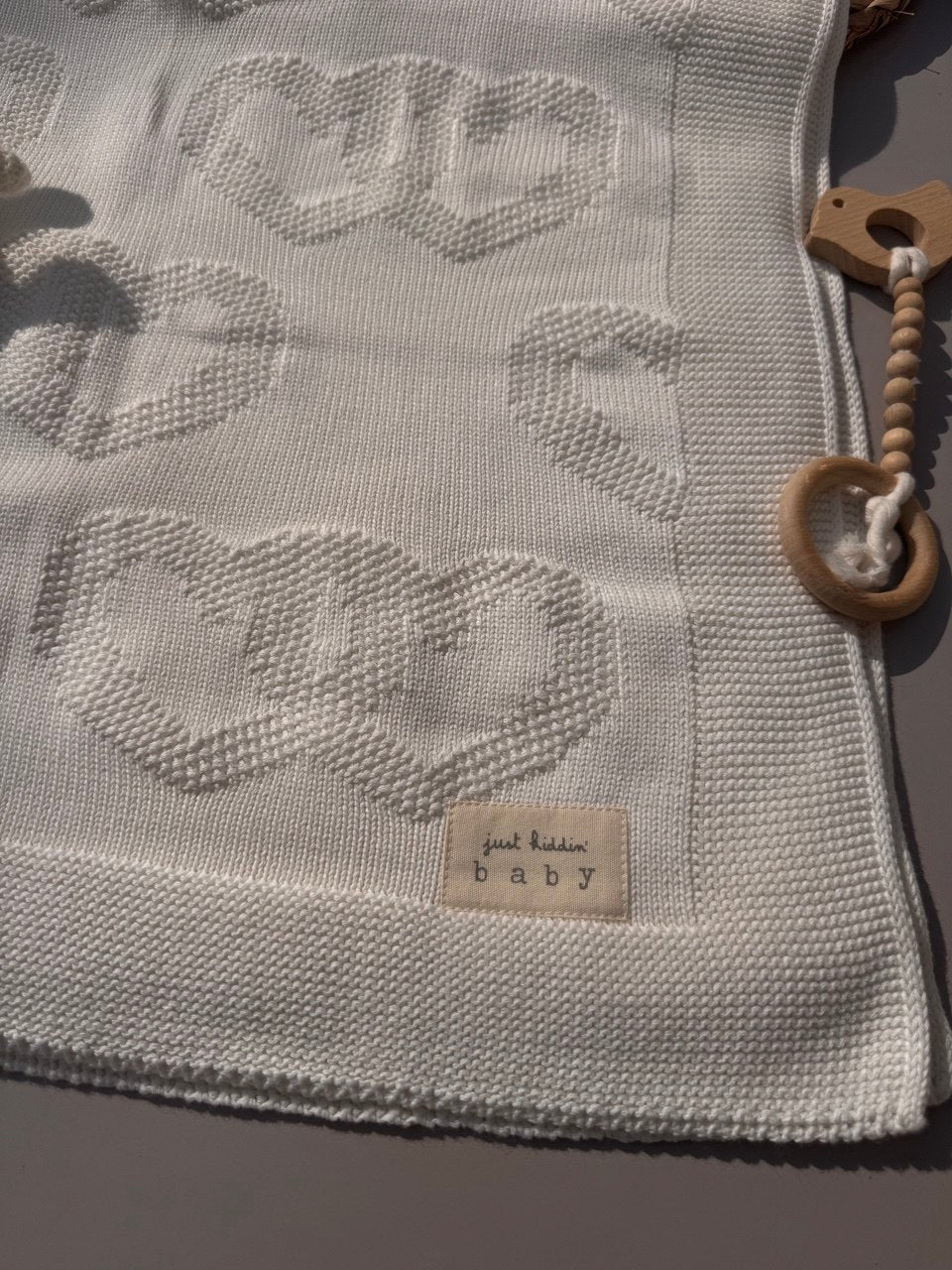 Off-White / Pink Tricot Hearts Blanket