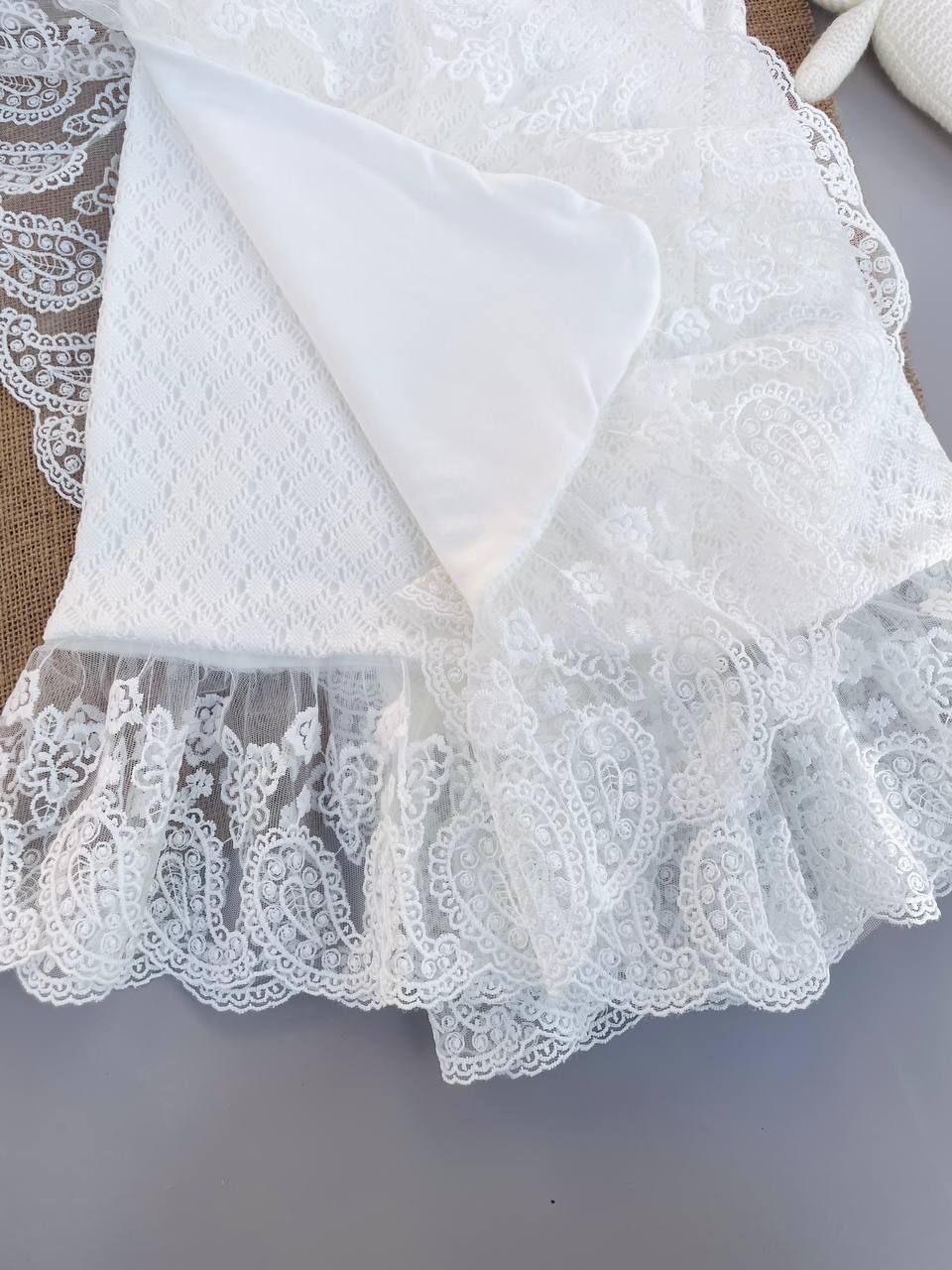 White Dentelle Cotton Blanket