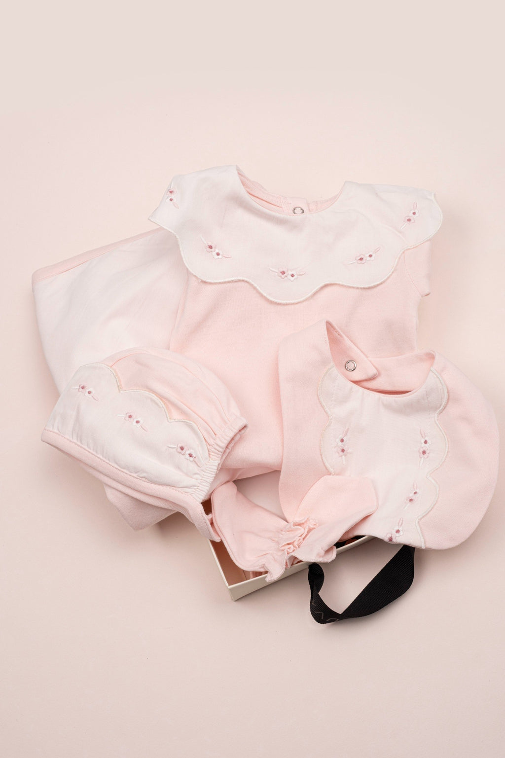 Pink Flowers Hospital Set 4 Pcs