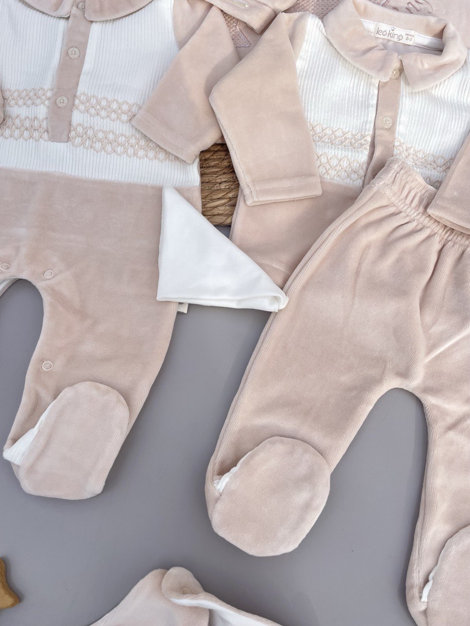 Beige And White Velvet 9 Pcs Hospital Set